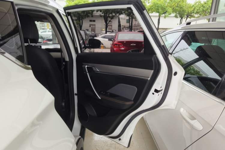 Used Geely Auto Coolray 2023 1.5T DCT Platinum Edition
