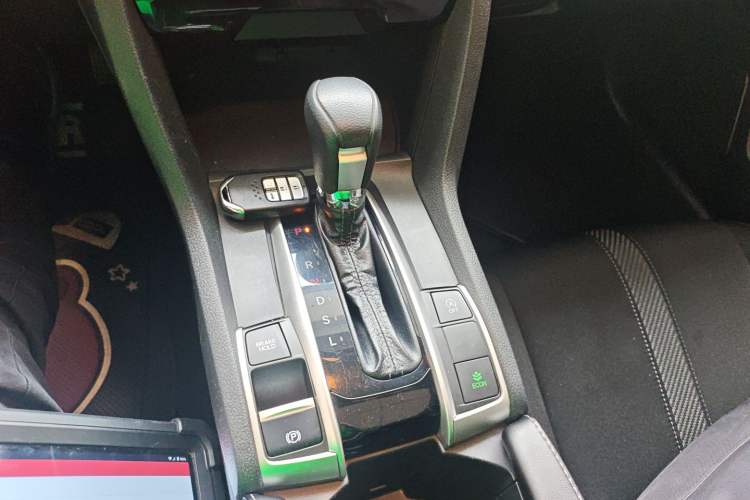 Used Honda Civic 2016 220TURBO CVT Luxury Edition