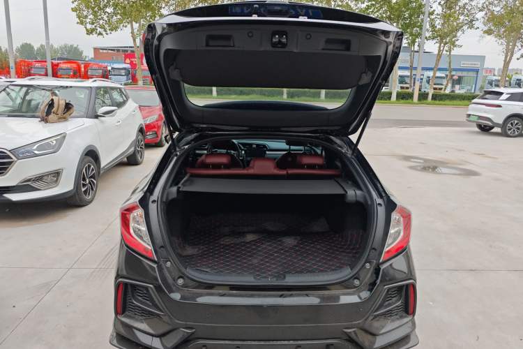 Used Honda Civic 2021 HATCHBACK 220TURBO CVT Trendy Cool Edition
