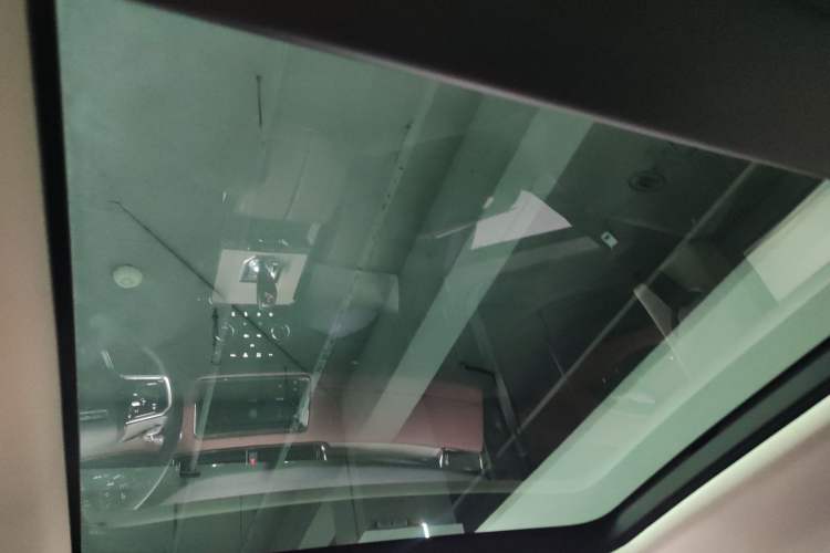 Used Land Rover Range Rover Evoque New Energy 2022 Aurora L P300e Plug-in Hybrid Electric Version
