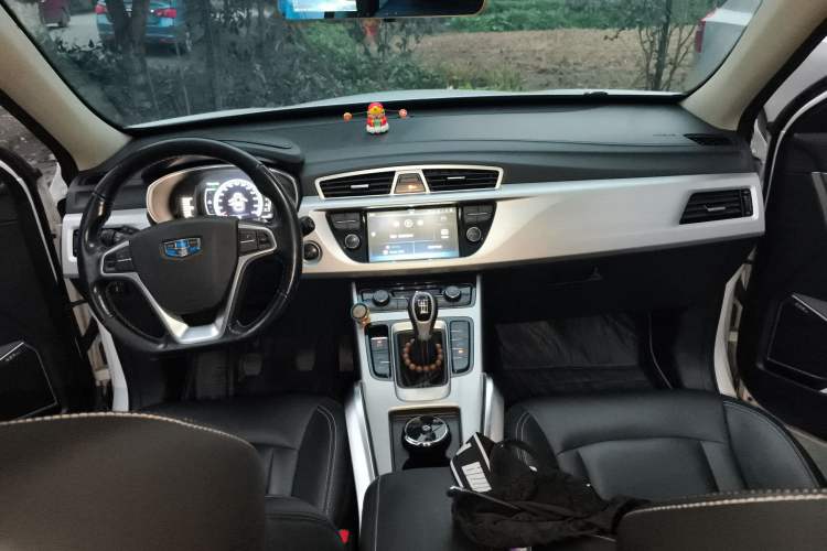 Used Geely Auto Emgrand X7 Sport 2016 2.0L Manual ZhiShang Version
