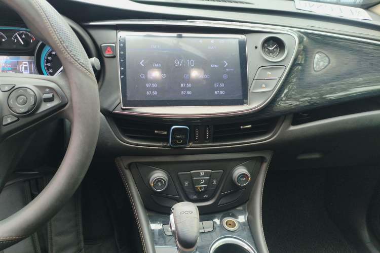 Used Buick Envision 2017 20T Two-Wheel-Drive Tech Edition