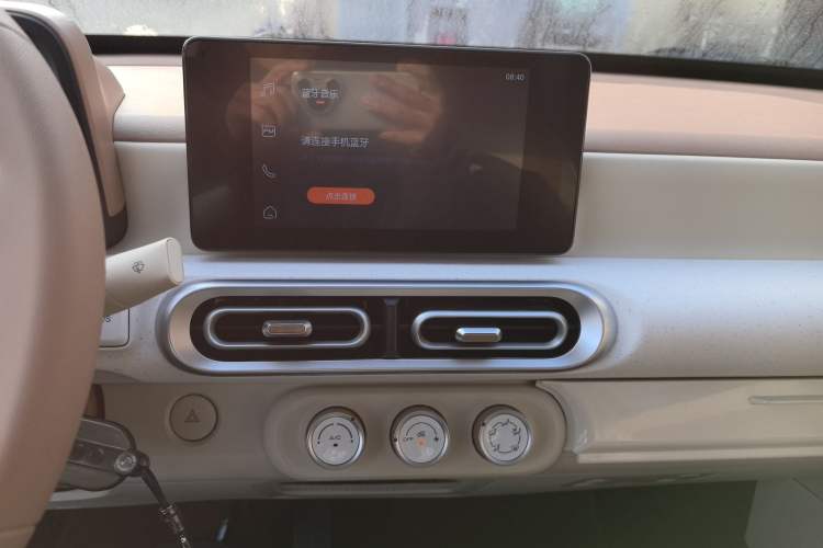 Used Wuling Hongguang MINIEV 2024 3rd Generation 215km Advanced Version
