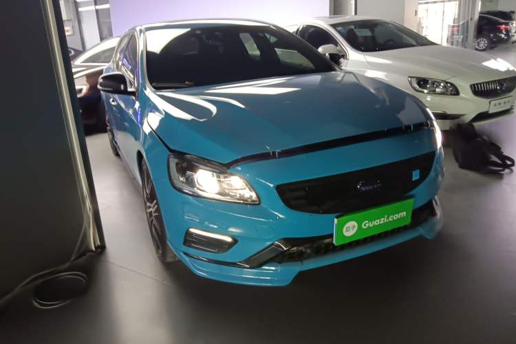 Used Volvo V60 2017 2.0T Polestar
