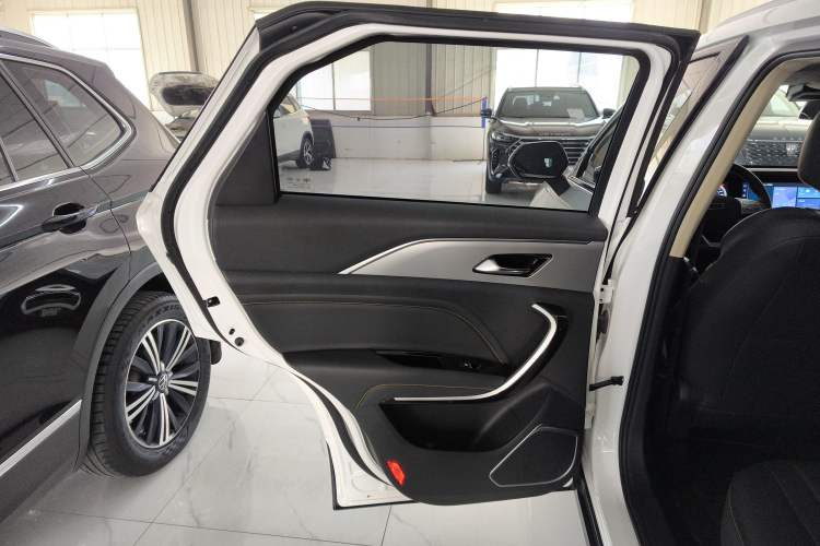 Used Bestune T77 2023 1.5T Automatic Premium Edition
