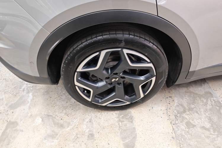 Used ONVO L60 2024 60 kWh Rear-Drive Version
