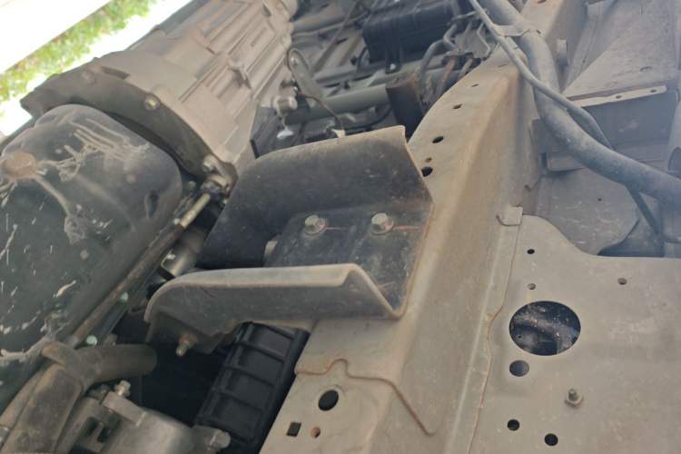 Used Jinbei New Hiace S 2022 1.5L Wealth Edition Air-Conditioner-Free Truck China VI Standard SWC15M
