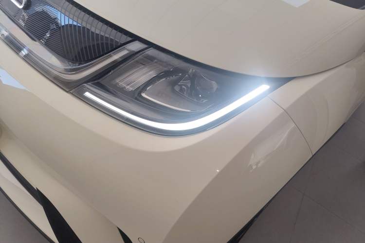 Used BYD Dolphin 2023 420 km Fashion Edition
