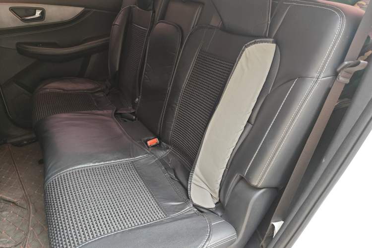 Used Dongfeng Fengon S560 2018 1.8L Manual Urban Model 7 Seats
