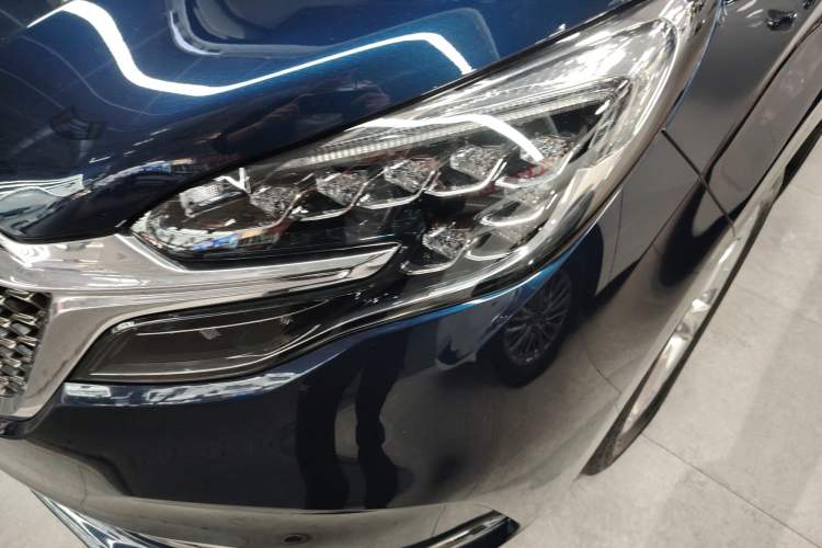 Used Buick GL8 2020 Avenir Avia Four-Seat Luxury Edition
