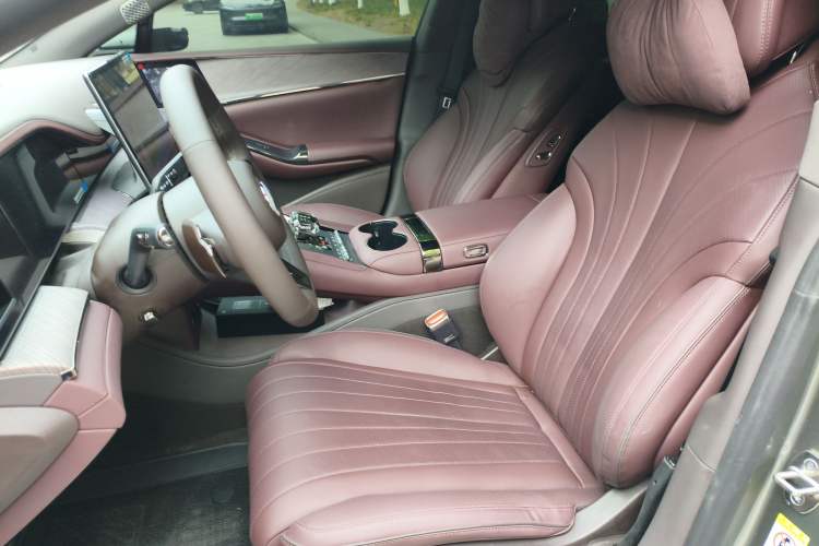 Used Denza Z9GT 2024 1100 Four-Wheel Drive Ultra Version
