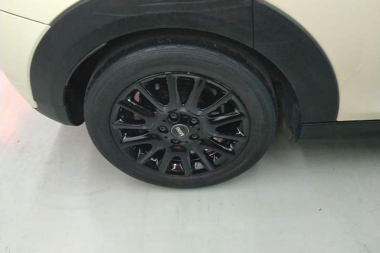 Used  MINI 2015 1.5T COOPER Fun Five-Door Edition
