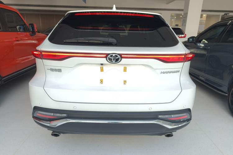 Used Toyota Harrier 2023 2.0L CVT Two-Wheel Drive Deluxe Edition
