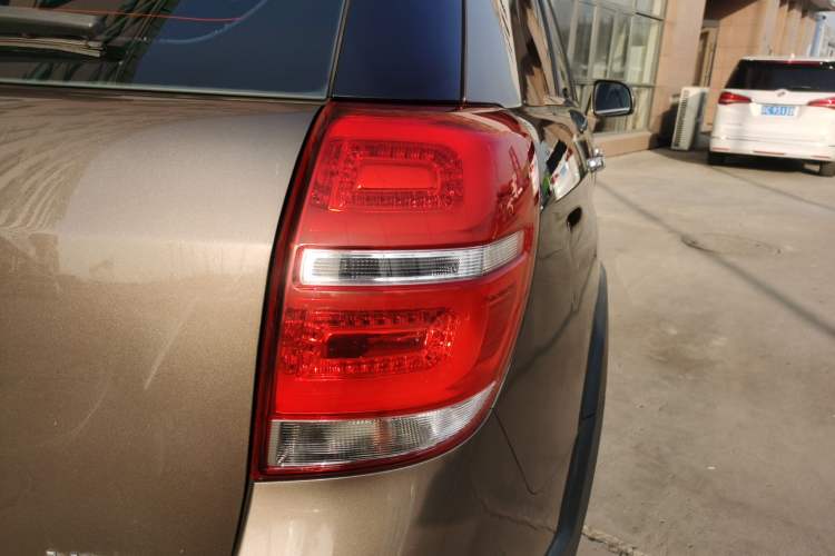 Used Chevrolet Captiva 2015 2.4L Two-Wheel Drive Urban Version 7 Seats