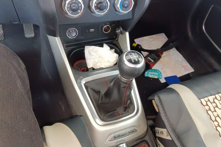 Used Brilliance V3 2015 1.5L Manual Elite Model
