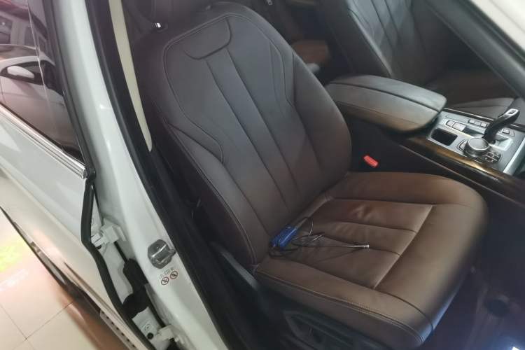 Used BMW X5 2018 xDrive28i
