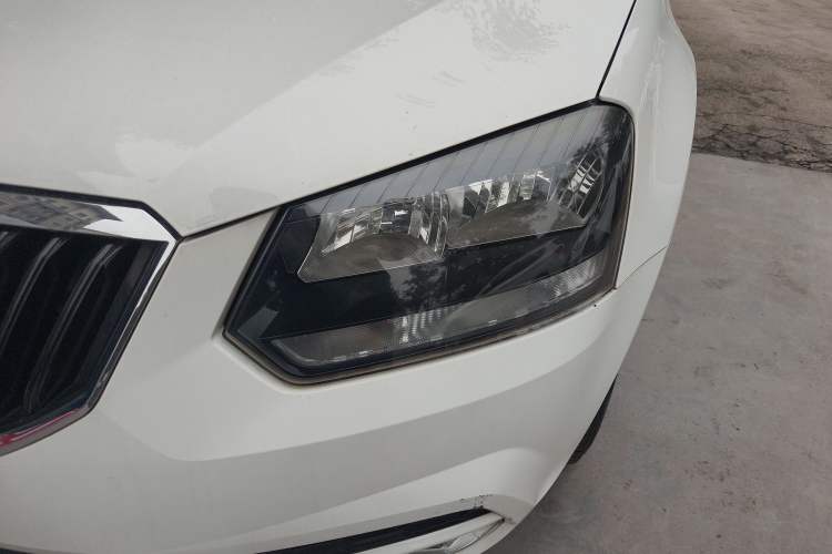 Used Skoda Yeti 2017 1.6L Manual Front-Wheel-Drive Version