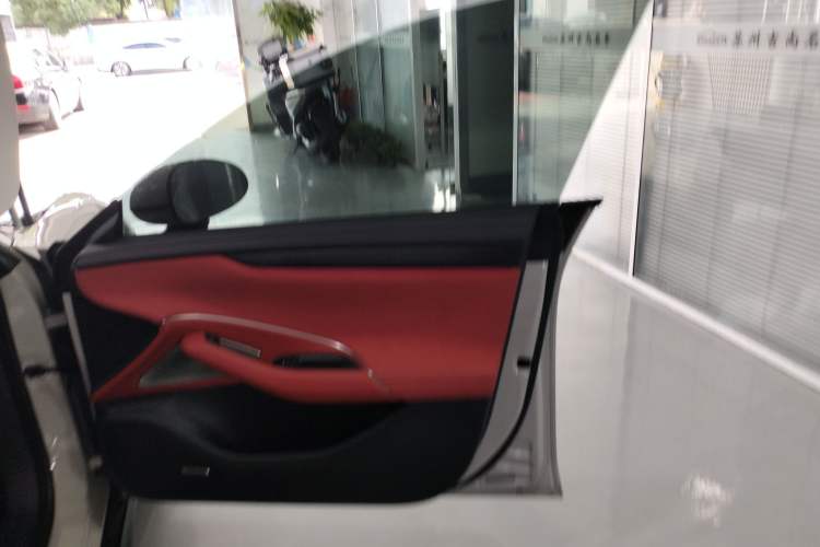 Used  SU7 2024 Four-Wheel Drive Ultra-Long Range Advanced Intelligent Driving Max Edition
