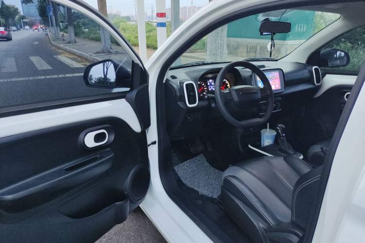 Used Roewe Clever 2022 311km QiQi BoBo Edition
