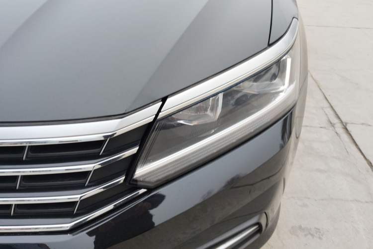 Used Volkswagen Passat 2017 330TSI DSG Luxury Edition
