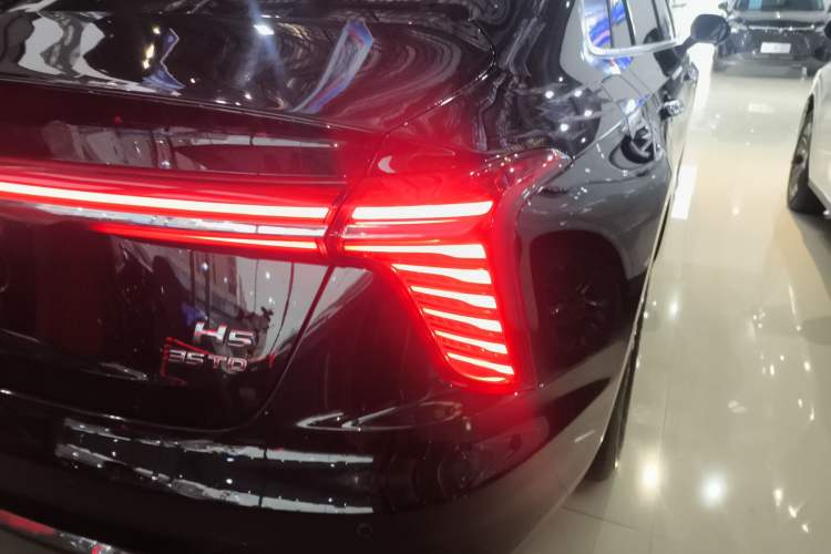 Used Hongqi H5 2024 1.5T DCT Smart Connect Flagship Edition
