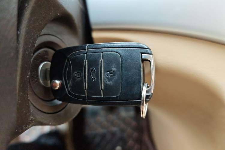 Used Baojun 730 2016 Revised 1.5L Manual Standard Version 7 Seats China V Emission Standard
