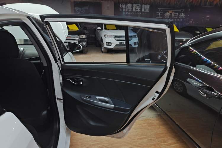 Used Toyota YARiS L 2015 1.5E Automatic Charm Edition