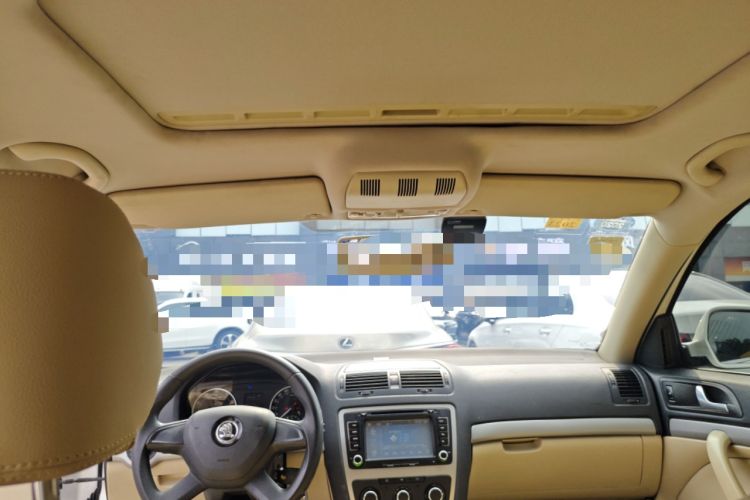 Used Skoda Octavia 2015 Classic Model 1.6L Automatic Yijie Version
