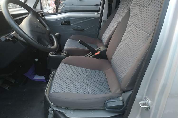 Used Wuling Zhiguang 2023 1.5L Practical Version 5/7 Seats
