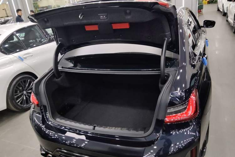 Used BMW 3 Series 2023 325Li M Sport Package