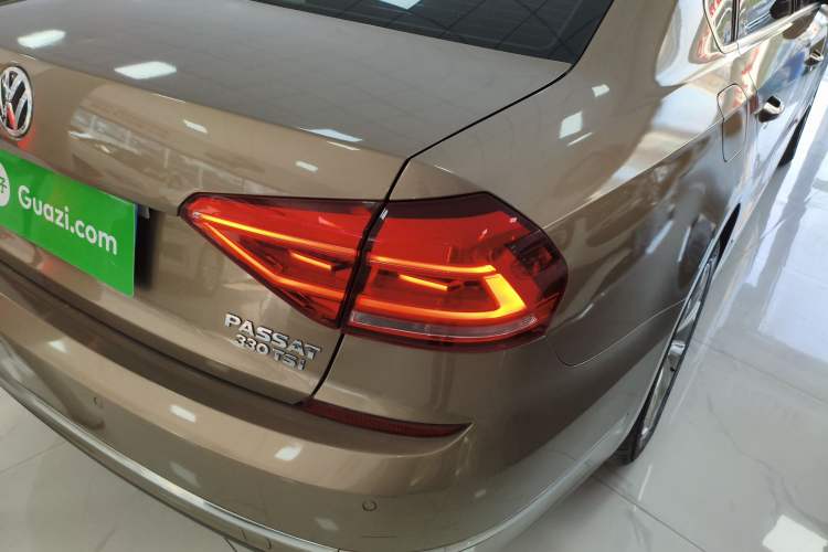 Used Volkswagen Passat 2017 330TSI DSG Luxury Edition
