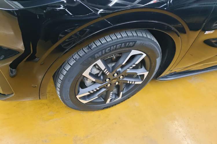 Used Ford Edge 2023 Ford Explorer L 2.0T EcoBoost E-Hybrid Four-Wheel Drive 7-Seater ST-Line
