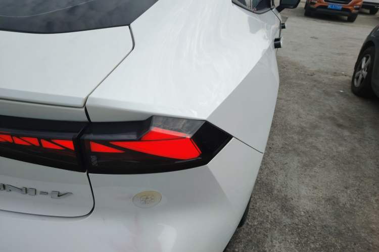 Used Changan UNI-V 2022 1.5T Prestige Version