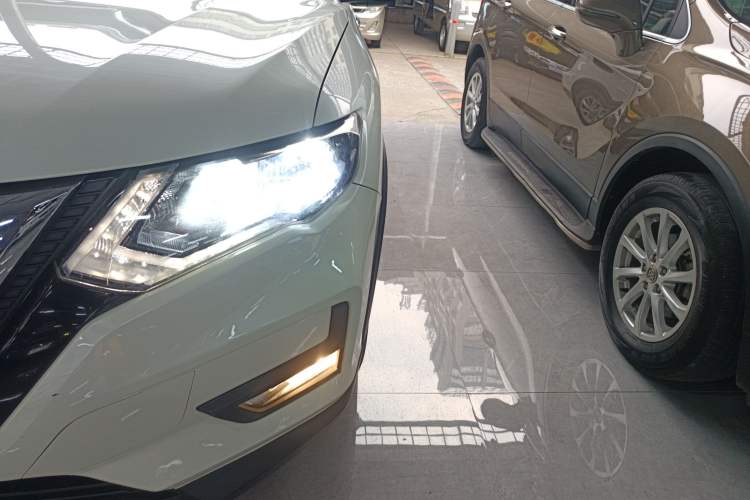 Used Nissan X-Trail 2019 2.0L CVT Smart Connect Comfort Edition 2WD
