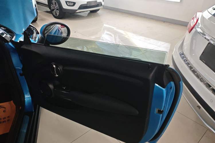 Used  MINI 2019 1.5T ONE
