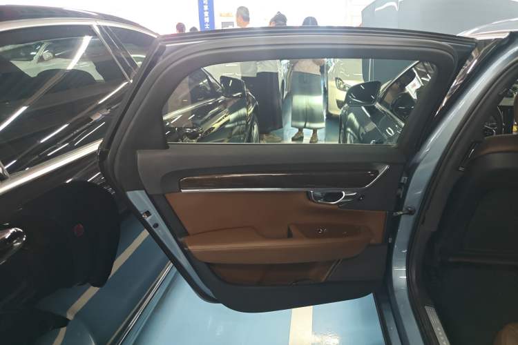 Used Volvo S90 2018 T4 Zhiyuan Edition