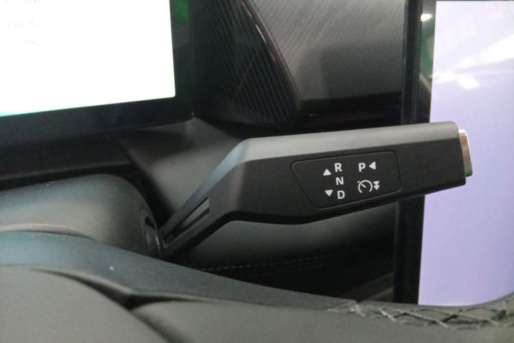 Used  06 2025 Model 520km