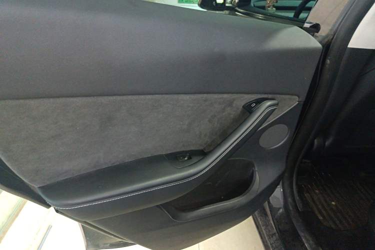 Used Tesla Model Y 2024 Rear-Wheel-Drive Version
