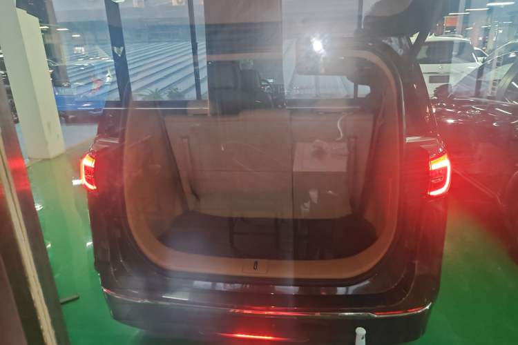 Used Buick GL8 2020 ES Land Cruiser 653T Luxury Model
