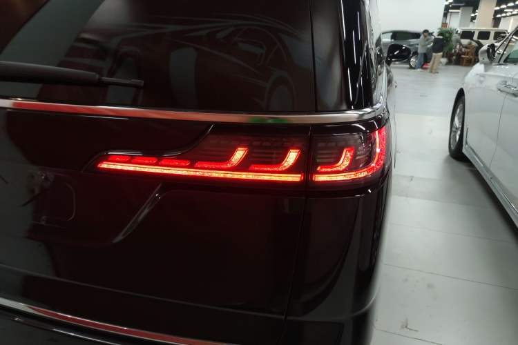 Used VOYAH Dream 2024 PHEV Extended-Range Premium Edition
