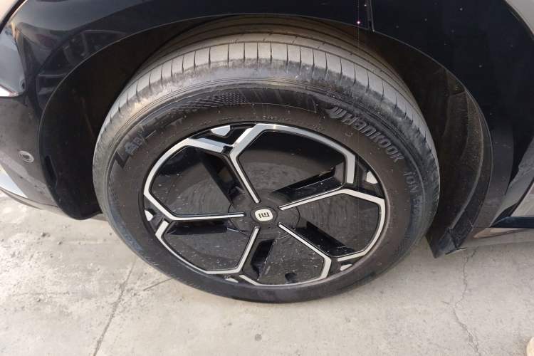 Used  YU7 2025 Ultra-Long Range Rear-Wheel Drive Version