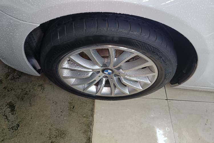 Used BMW 5 Series 2014 525Li Luxury Design Package
