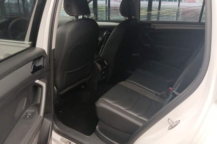 Used Volkswagen Tiguan L 2018 330TSI Automatic Two-Wheel Drive Luxury Edition