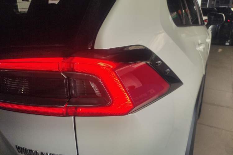 Used Toyota Wildlander 2022 2.0L CVT Two-Wheel Drive Luxury PLUS Edition