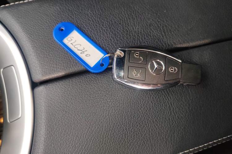 Used Mercedes-Benz GLC 2018 GLC 260 4MATIC Luxury Model
