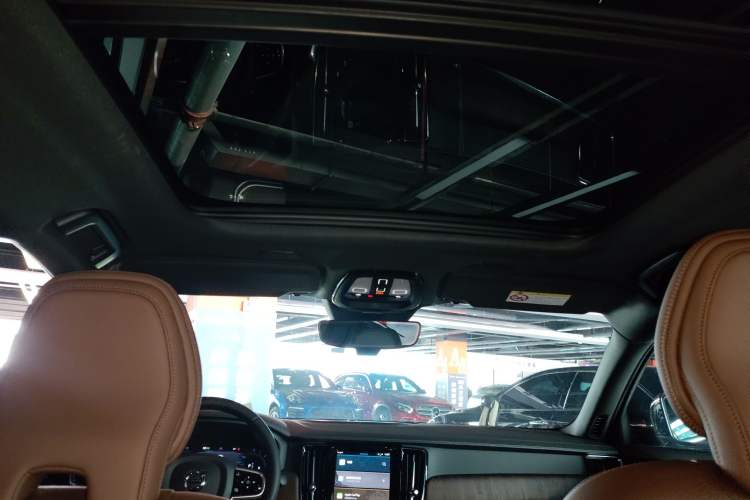 Used Volvo S90 2025 B5 Zhiyuan Luxury Edition
