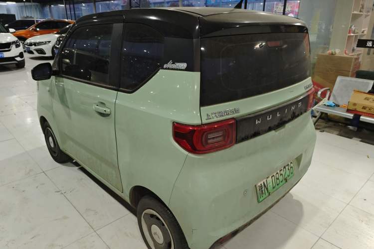 Used Wuling Hongguang MINIEV 2022 Macaron Premium Model – Lithium Iron Phosphate
