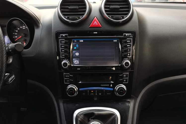 Used Haval H6 2013 Upgraded Model 1.5T Manual Two-Wheel Drive Elite Version