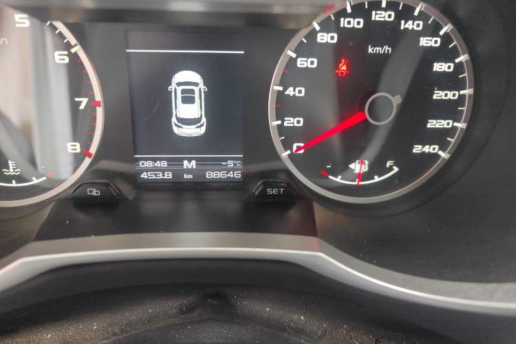 Used Geely Auto Emgrand X7 Sport 2016 2.0L Manual Smart Connect Version