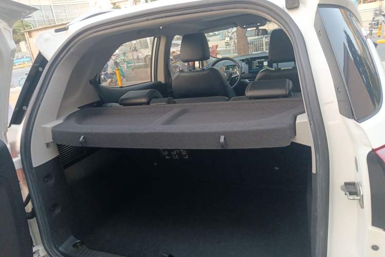 Used BYD Yuan New Energy 2019 EV360 Smart Connect Enjoyment Model
